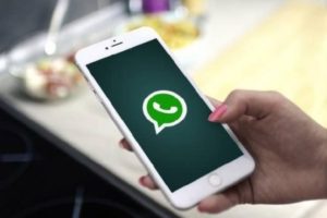 WhatsApp’s new limit on chat forwards