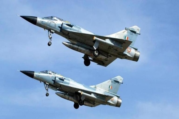 Pakistani jets cross LoC, Indian Air Force takes down one F-16