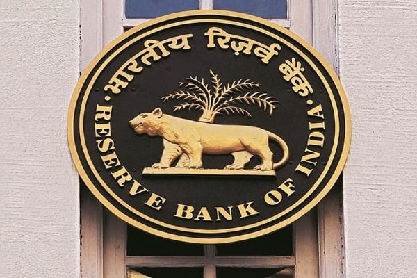 RBI allows Banks to use Aadhaar for KYC Verification