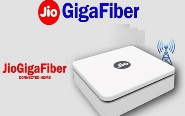 Reliance Jio offers free broadband for new customers, double data for existing