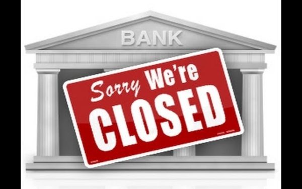Banks cut branch timings amid total lockdown. Check details here