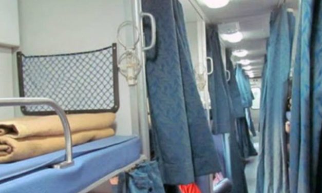 Coronavirus scare: Indian Railway withdraws blankets, curtains from AC Coaches