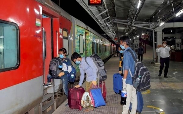 Railway is planning more special trains: waiting lists for special trains from May 22