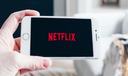 Netflix offers free one-month upgrade to new subscribers