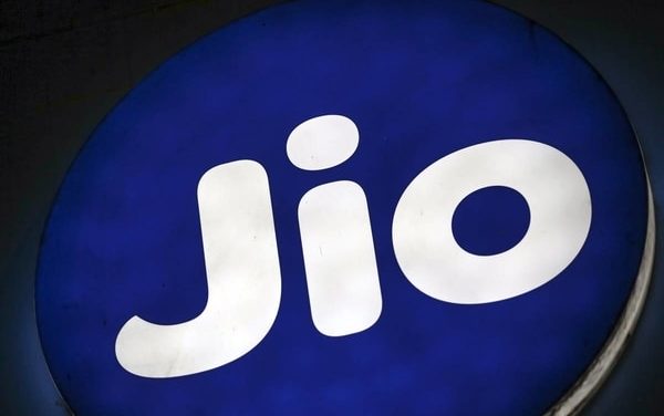 Reliance Jio offers 2GB additional data to some users: Check the details.
